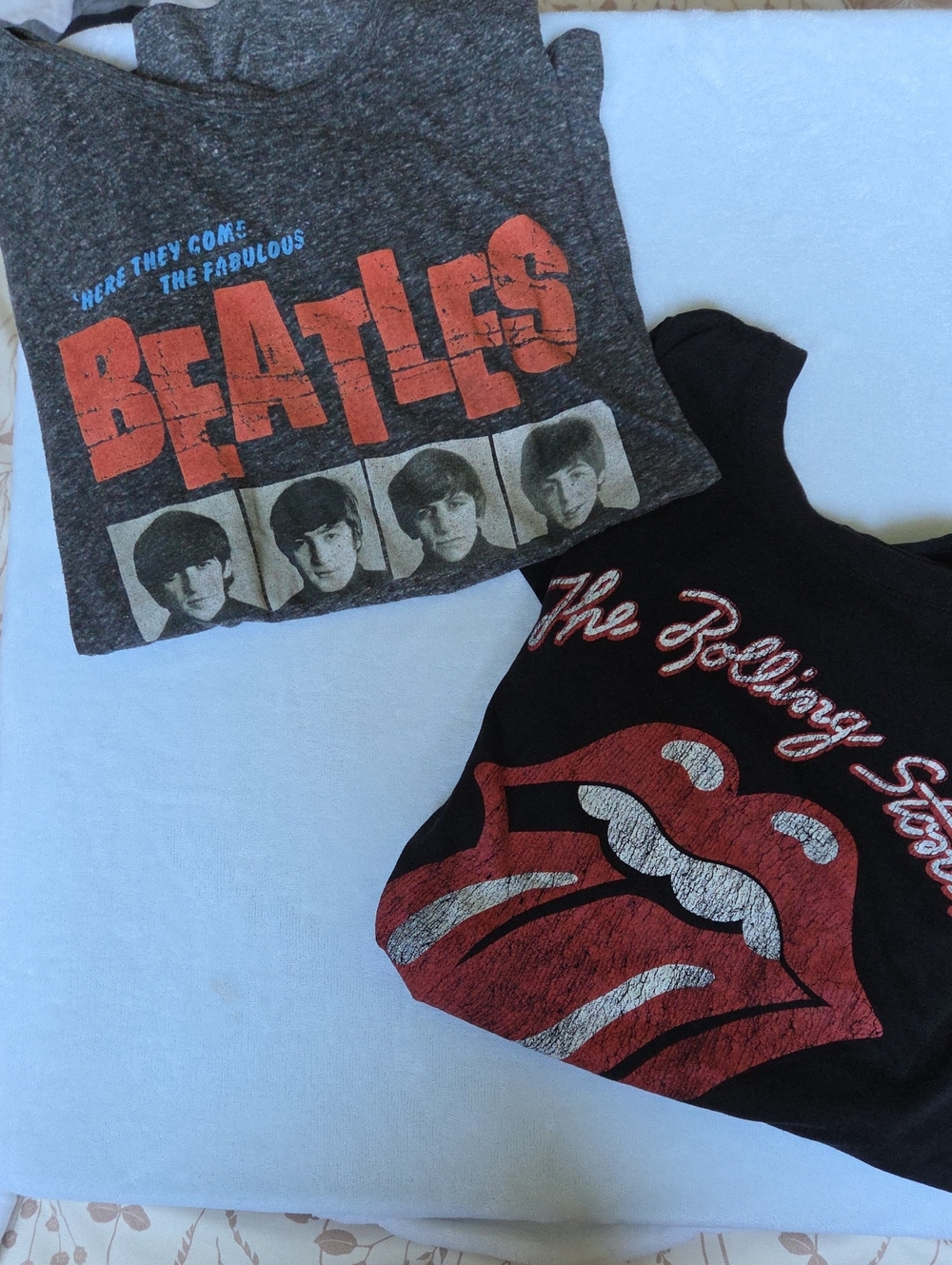2PC BUNDLE Rolling Stones AND The Beatles short Sleeved  Ts